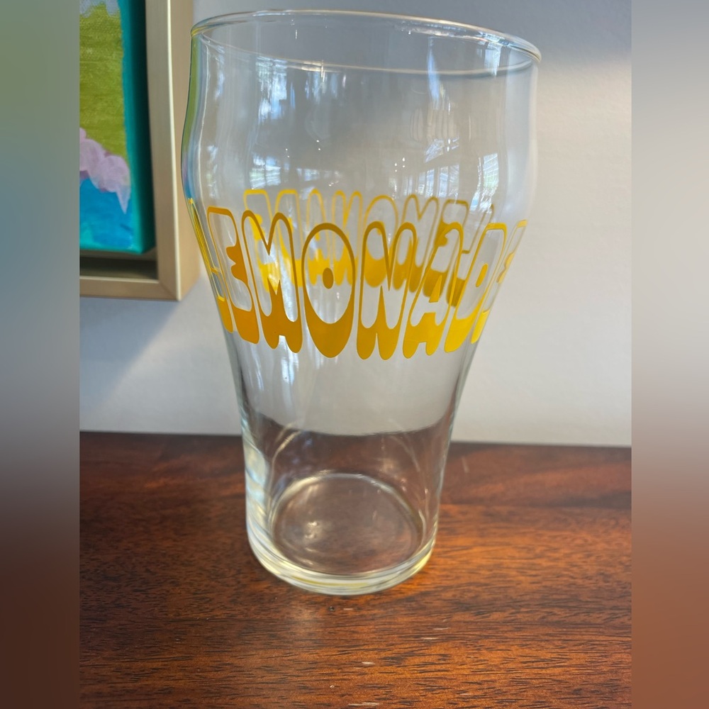 Groovy 1970s large‎ Lemonade decal drinking glass-Kitschy-mid century-decal